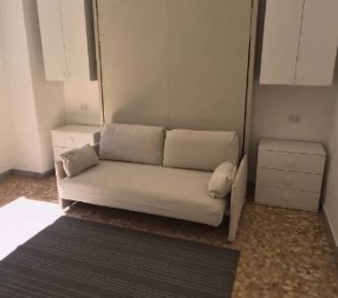 Bilocale in affitto a Roma, Zona Appio Latino, Via Montefalco 15