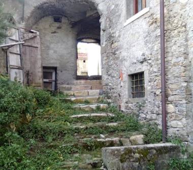 Casa indipendente in vendita a Fivizzano (Massa-Carrara), Via Enrico Toti 30