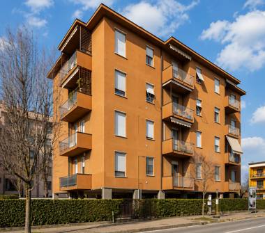 Trilocale in vendita a Villasanta (Monza e Brianza), Via Alessandro Volta 29