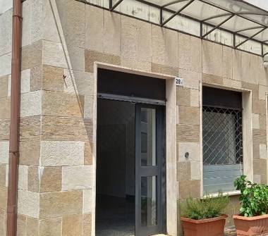 Negozio in affitto a Roma, Zona Romanina, Via Silicella 14