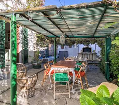Casa indipendente in vendita a Montecatini Val di Cecina, Frazione Ponteginori, Piazza Dante Alighieri 2