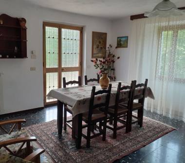 Casa indipendente in vendita a Sillano Giuncugnano (Lucca), Località Percaldino 1
