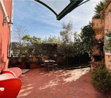 Trilocale in affitto a Salerno, Frazione Centro città, Via San Gaetano 10