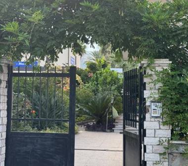 Villa in vendita a Montepaone, Frazione Montepaone Lido, Via Marina 95