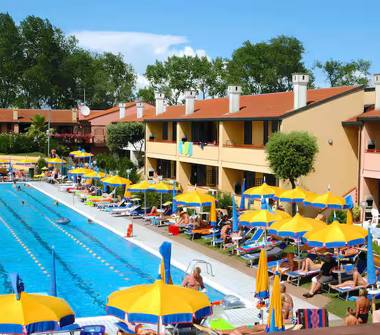 Trilocale in vendita a Rosolina, Frazione Rosolina Mare, Via Rosolina Mare 37