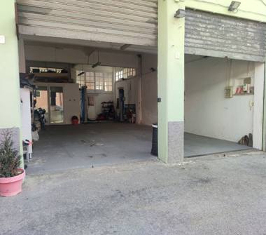 Laboratorio in affitto a Genova, Zona Sestri Ponente, Via Concordia 5 rosso