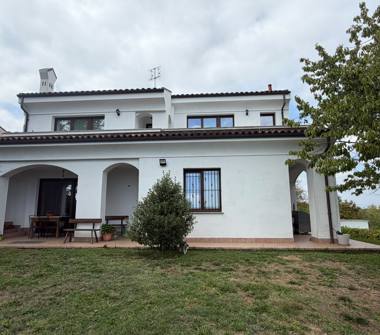 Casa indipendente in vendita a Sommariva Perno (Cuneo)
