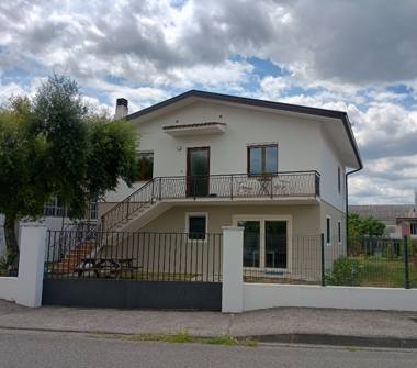 Casa indipendente in vendita a Manzano (Udine), Via Duca d'Aosta 19