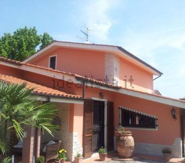 Villa in vendita a Altopascio, Frazione Spianate