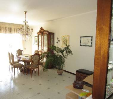 Quadrilocale in vendita a Aci Castello, Frazione Ficarazzi