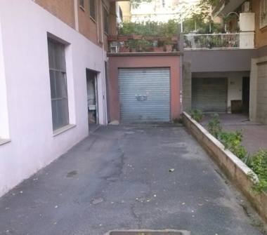 Box/Garage/Posto auto in vendita a Roma, Zona Montemario