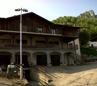 Trilocale in vendita a Aviatico, Frazione Amora