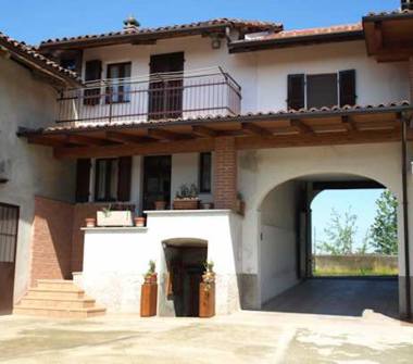 Offerta Vacanze Bed & Breakfast a Camerano Casasco (Asti)