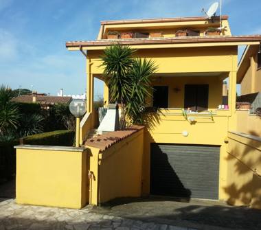 Villetta a schiera in vendita a Ardea, Frazione Nuova Florida