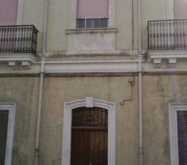 Casa indipendente in vendita a Brindisi, Frazione Centro città