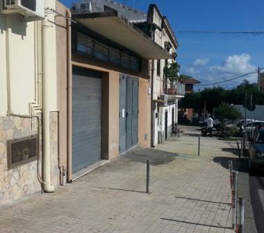 Negozio in vendita a Aci Castello (Catania)