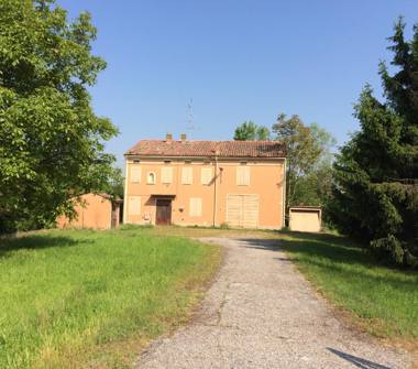 Rustico/Casale in vendita a Boretto, Frazione Santa Croce