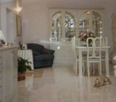 Trilocale in vendita a Bari, Zona Carbonara