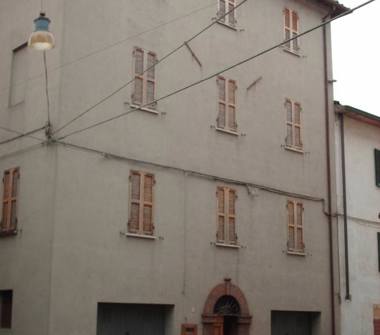 Palazzo/Stabile in vendita a Deruta, Frazione Casalina
