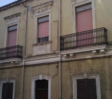 Casa indipendente in vendita a Brindisi, Frazione Centro città