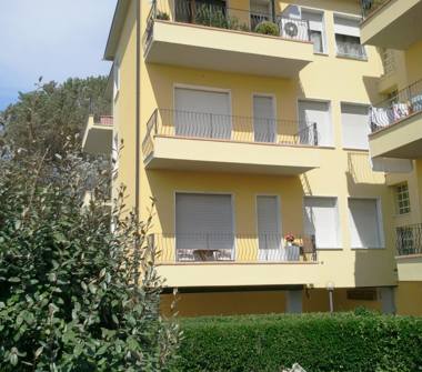 Quadrilocale in vendita a Sarzana, Frazione Marinella Di Sarzana