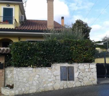 Villetta a schiera in vendita a Guidonia Montecelio, Frazione Setteville