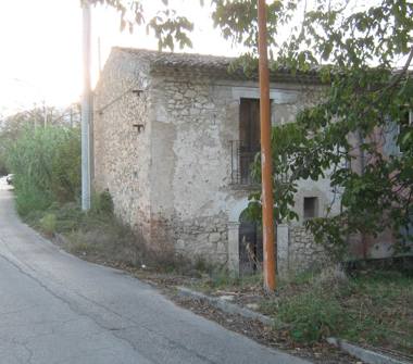 Rustico/Casale in vendita a Introdacqua, Frazione Torrone