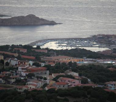 Bilocale in vendita a Trinità d'Agultu e Vignola, Frazione Isola Rossa