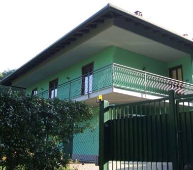 Casa indipendente in vendita a Bedero Valcuvia (Varese)