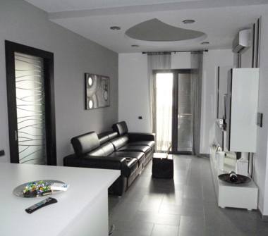 Trilocale in vendita a Giugliano in Campania, Frazione Varcaturo