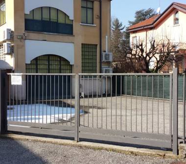 Magazzino in vendita a Castronno (Varese)