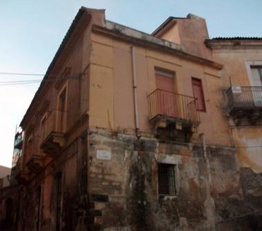 Casa indipendente in vendita a Lentini (Siracusa)