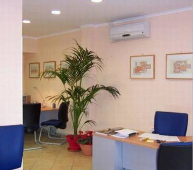 Negozio in vendita a Roma, Zona Mostacciano