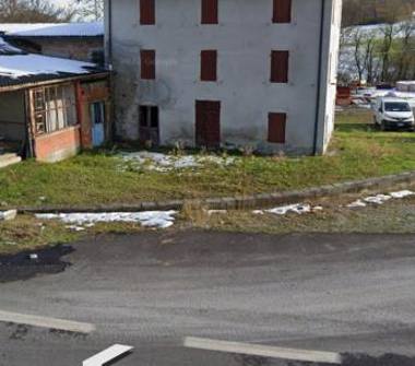 Rustico/Casale in vendita a Traversetolo, Frazione Torre