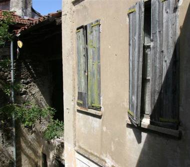 Rustico/Casale in vendita a Montegrino Valtravaglia (Varese)