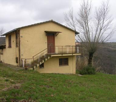 Rustico/Casale in vendita a Gualdo Cattaneo, Frazione San Terenziano