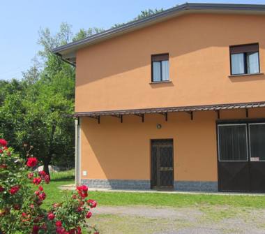 Capannone in vendita a Caravate (Varese)