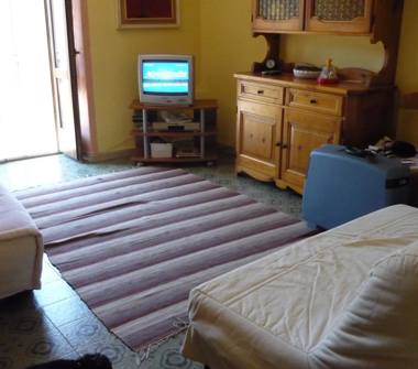 Quadrilocale in vendita a Berbenno di Valtellina, Frazione Polaggia