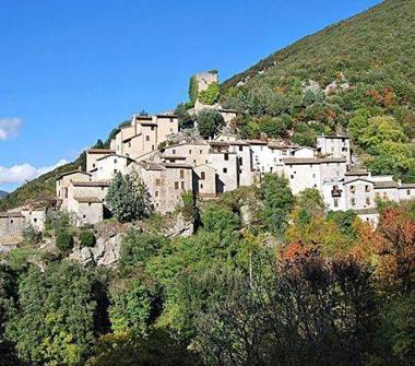 Rustico/Casale in vendita a Ferentillo, Frazione Terria