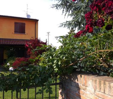Casa indipendente in vendita a Villimpenta (Mantova)