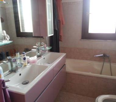 Trilocale in vendita a Aci Catena, Frazione Aci San Filippo