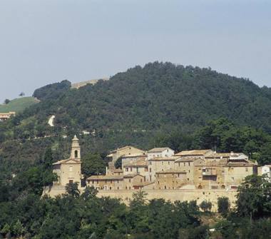 Casa indipendente in vendita a Colli al Metauro (Pesaro e Urbino)