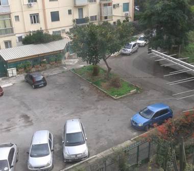 Trilocale in vendita a Palermo, Zona Notarbartolo