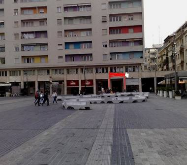 Negozio in vendita a Pescara, Frazione Centro città