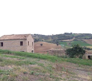 Rustico/Casale in vendita a Montelupone (Macerata)