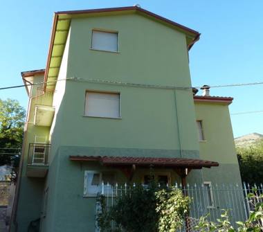 Casa indipendente in vendita a Cantiano, Frazione Il Piano