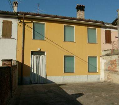 Casa indipendente in vendita a Gazzuolo, Frazione Belforte