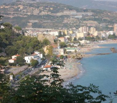 Affitto Bungalow Vacanze a Taggia (Imperia)