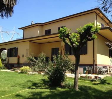 Villa in vendita a Cisterna di Latina (Latina)