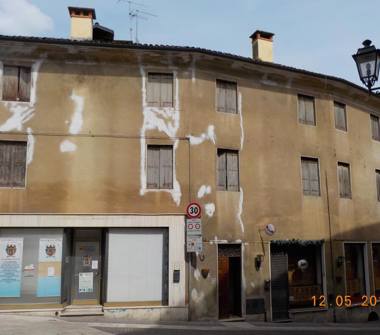 Palazzo/Stabile in vendita a Valdagno (Vicenza)